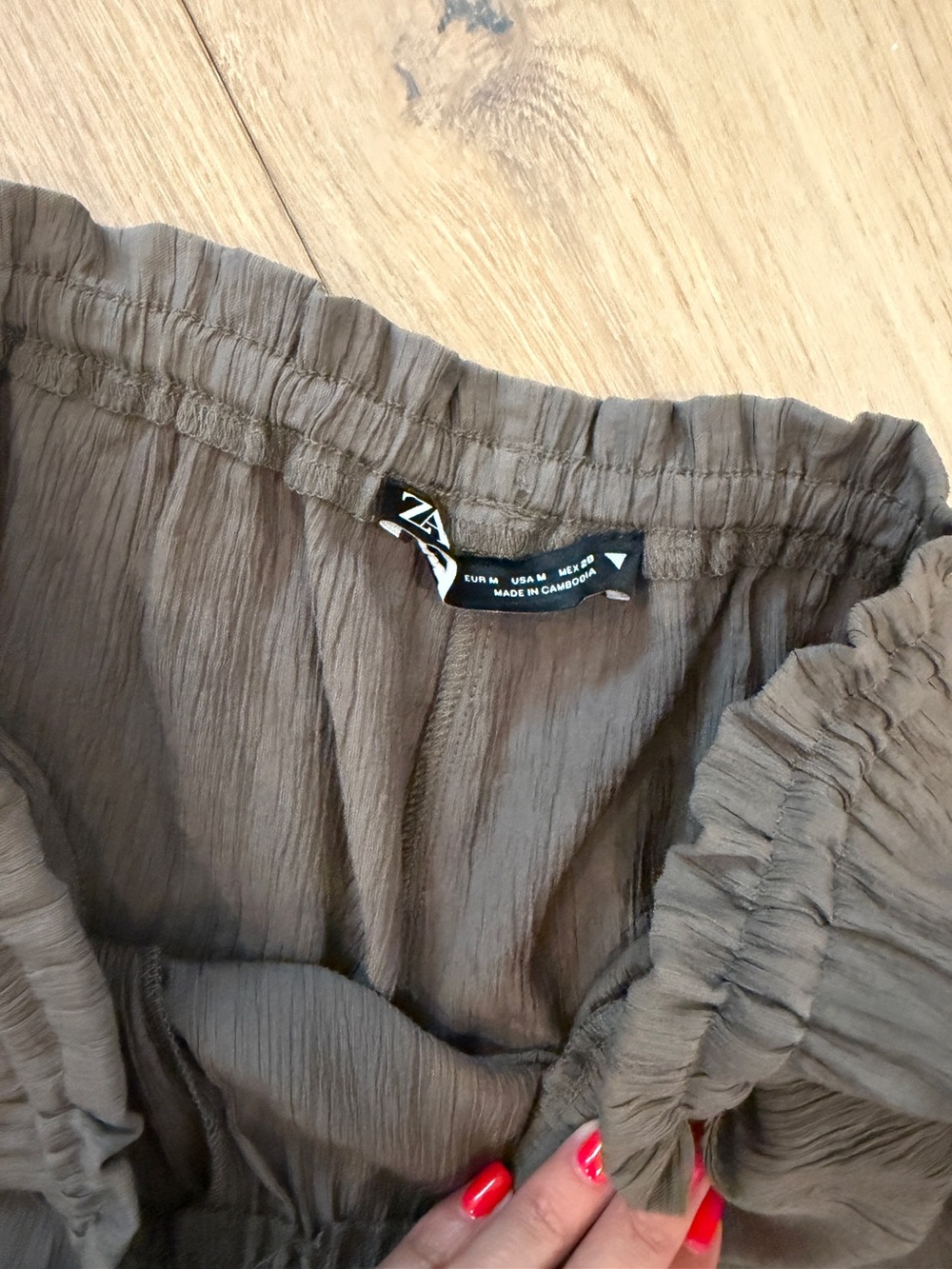 Zara flowy textured Palazzo pants - Picture 2 of 3